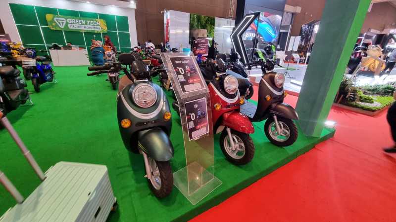 Tarif Impor Trump Bisa Berdampak ke Industri Motor Listrik Indonesia